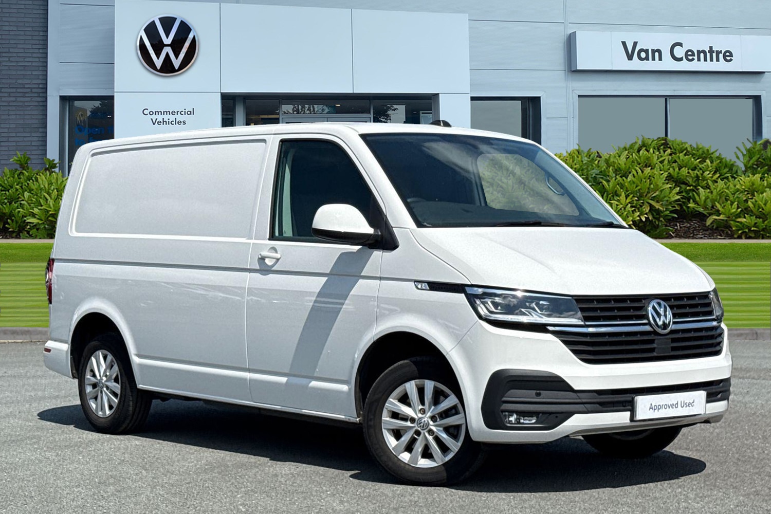 Used Volkswagen Transporter 2024 for sale - 76353167: Photo 1