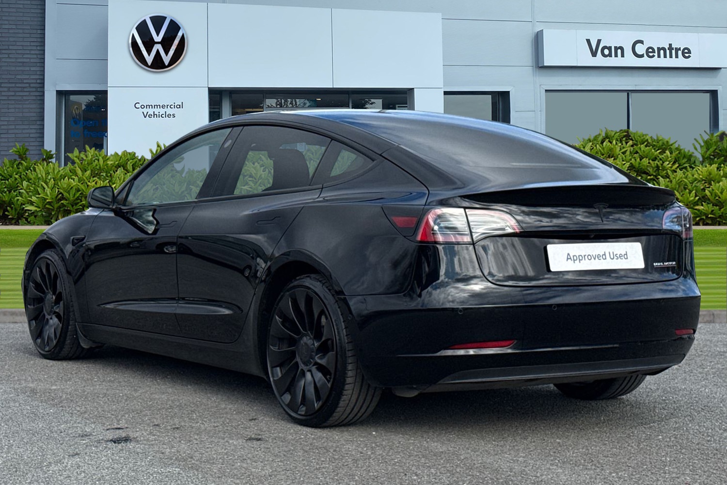 Used Tesla Model 3 2021 for sale - 77829542: Photo 2