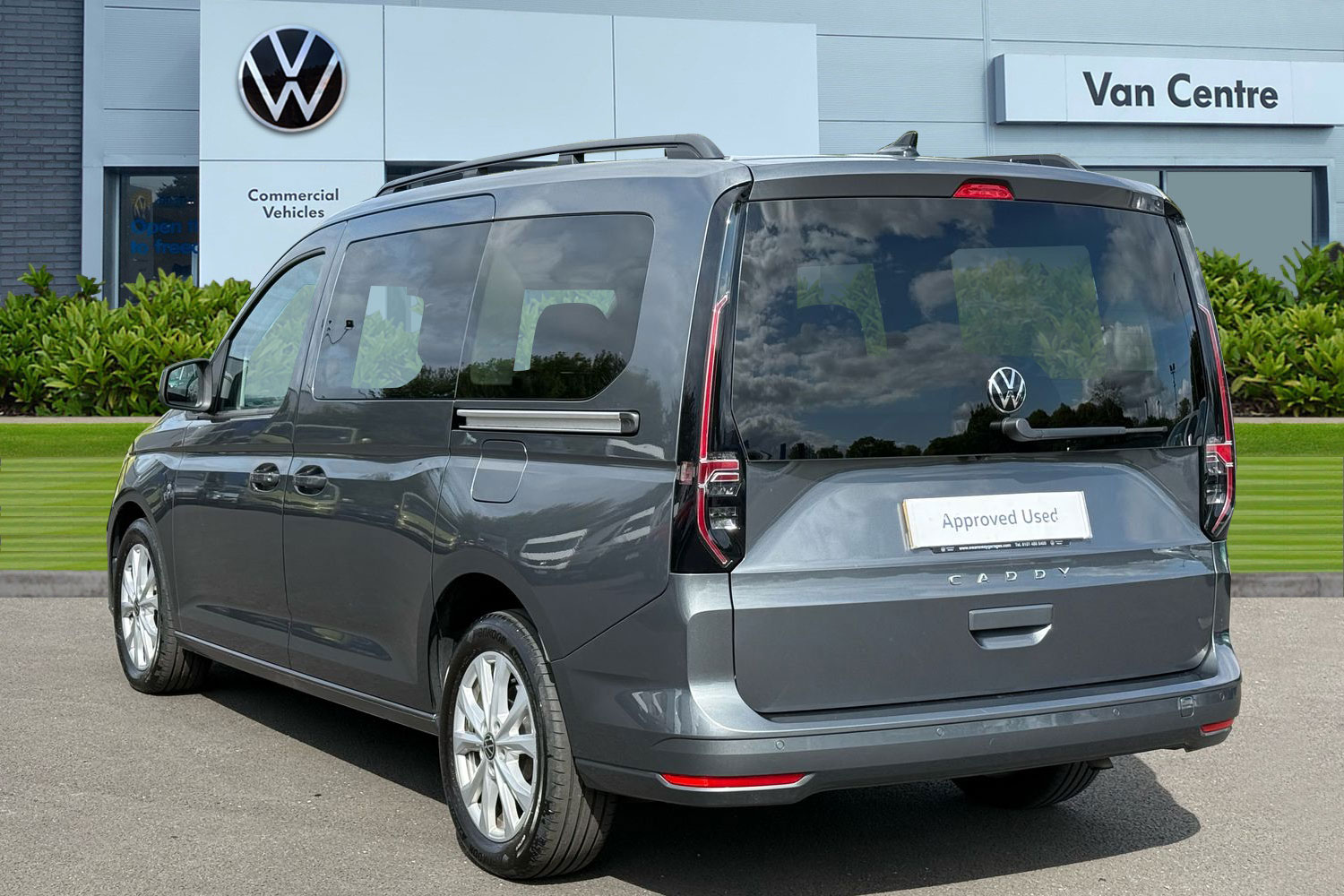Used Volkswagen Caddy Maxi 2024 for sale - 76232596: Photo 2