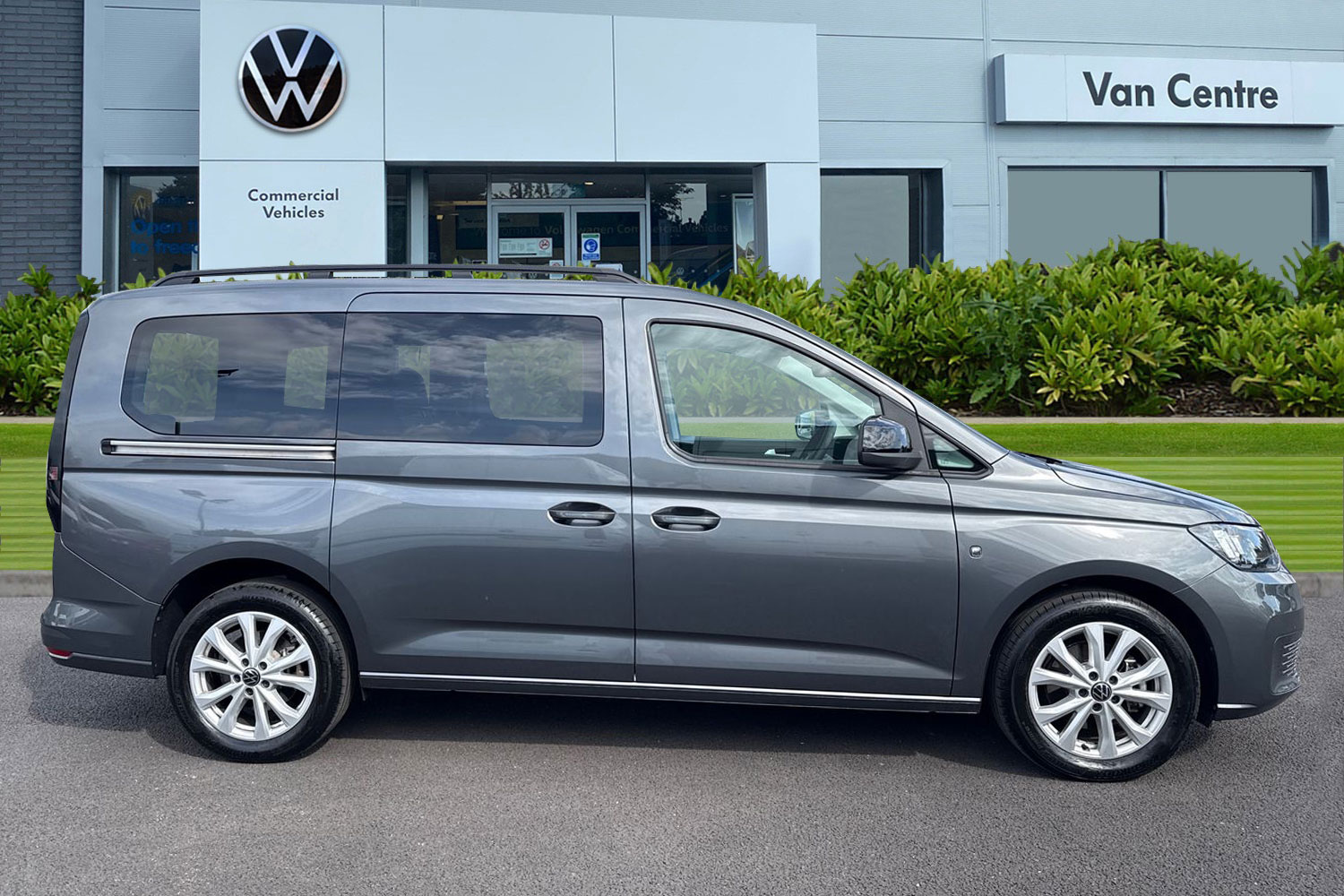 Used Volkswagen Caddy Maxi 2024 for sale - 76232596: Photo 3