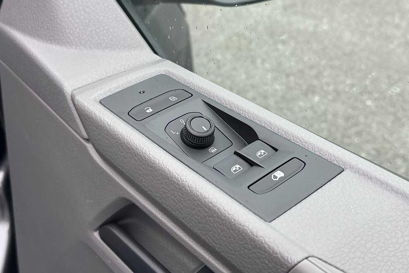 Used Volkswagen Transporter 2024 for sale - 76836327: Photo 29