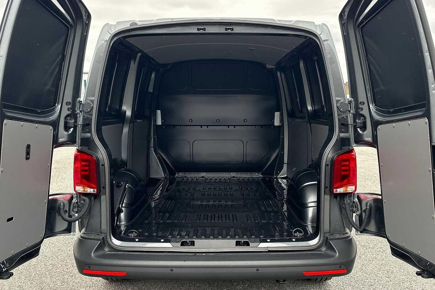 Used Volkswagen Transporter 2024 for sale - 76836327: Photo 9