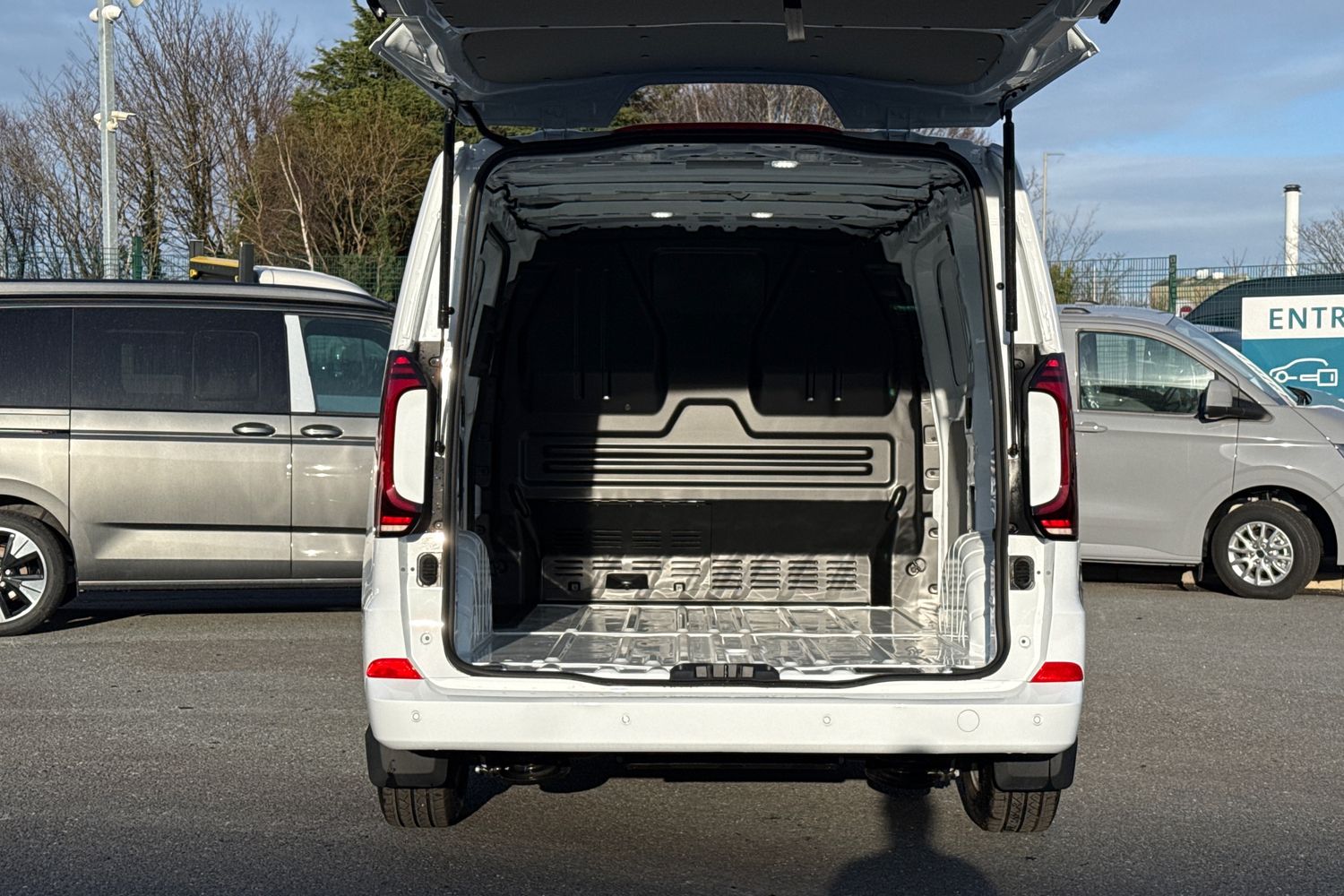 Used Volkswagen Transporter 2025 for sale - 77361940: Photo 6