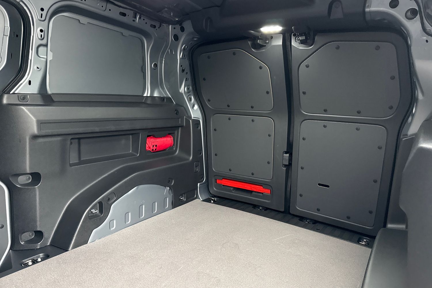 Used Volkswagen ID. Buzz Cargo 2024 for sale - 76540980: Photo 18