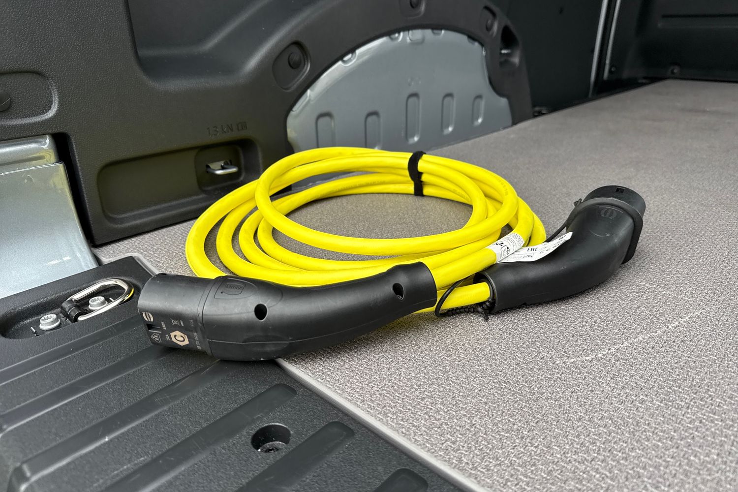 Used Volkswagen ID. Buzz Cargo 2024 for sale - 76540980: Photo 33