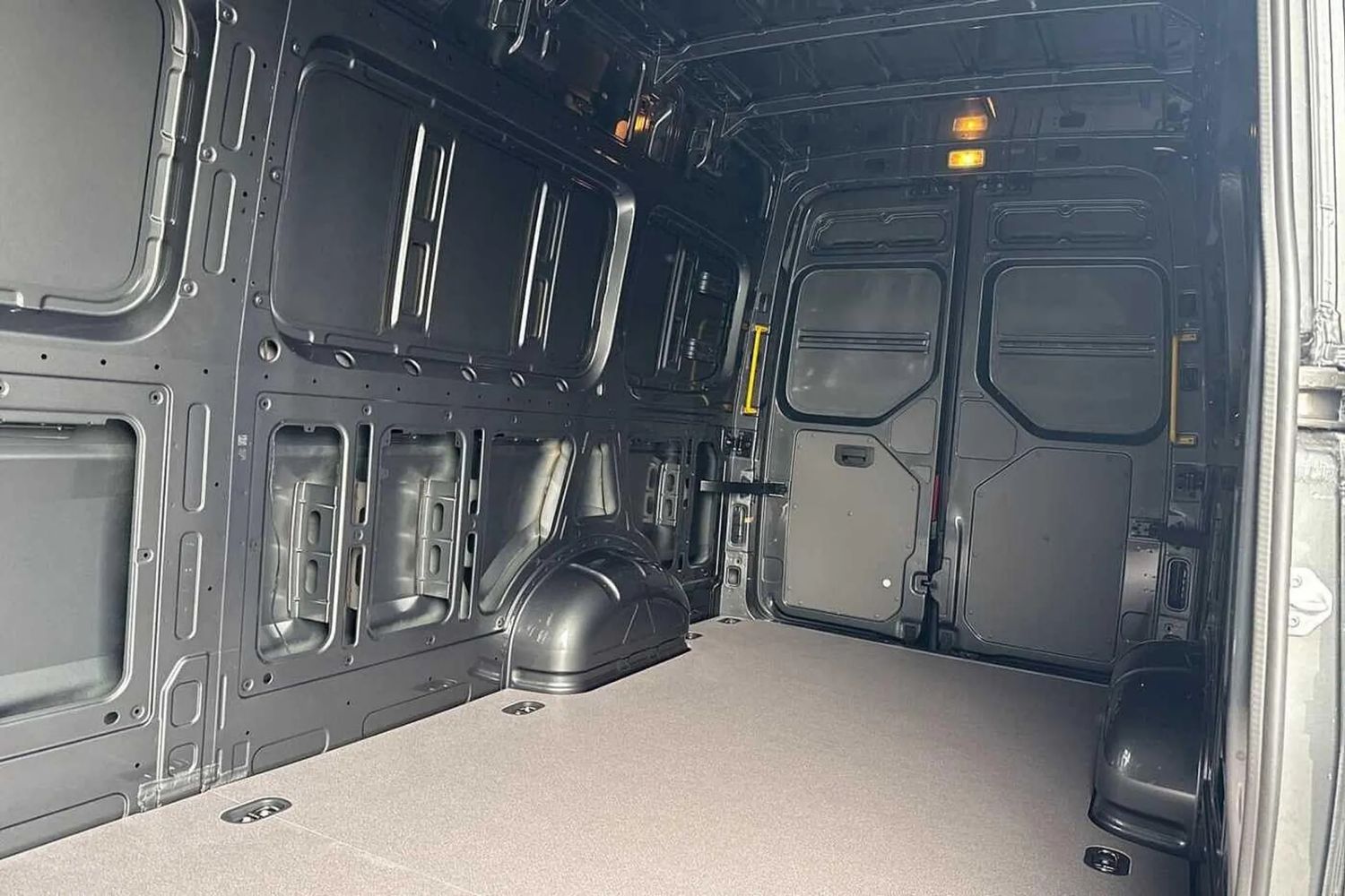 Used Volkswagen Crafter 2025 for sale - 76739509: Photo 18