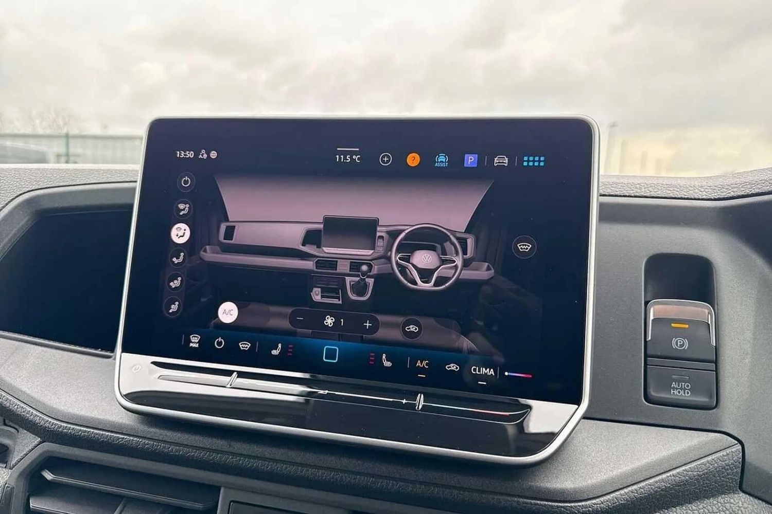 Used Volkswagen Crafter 2025 for sale - 76739509: Photo 21