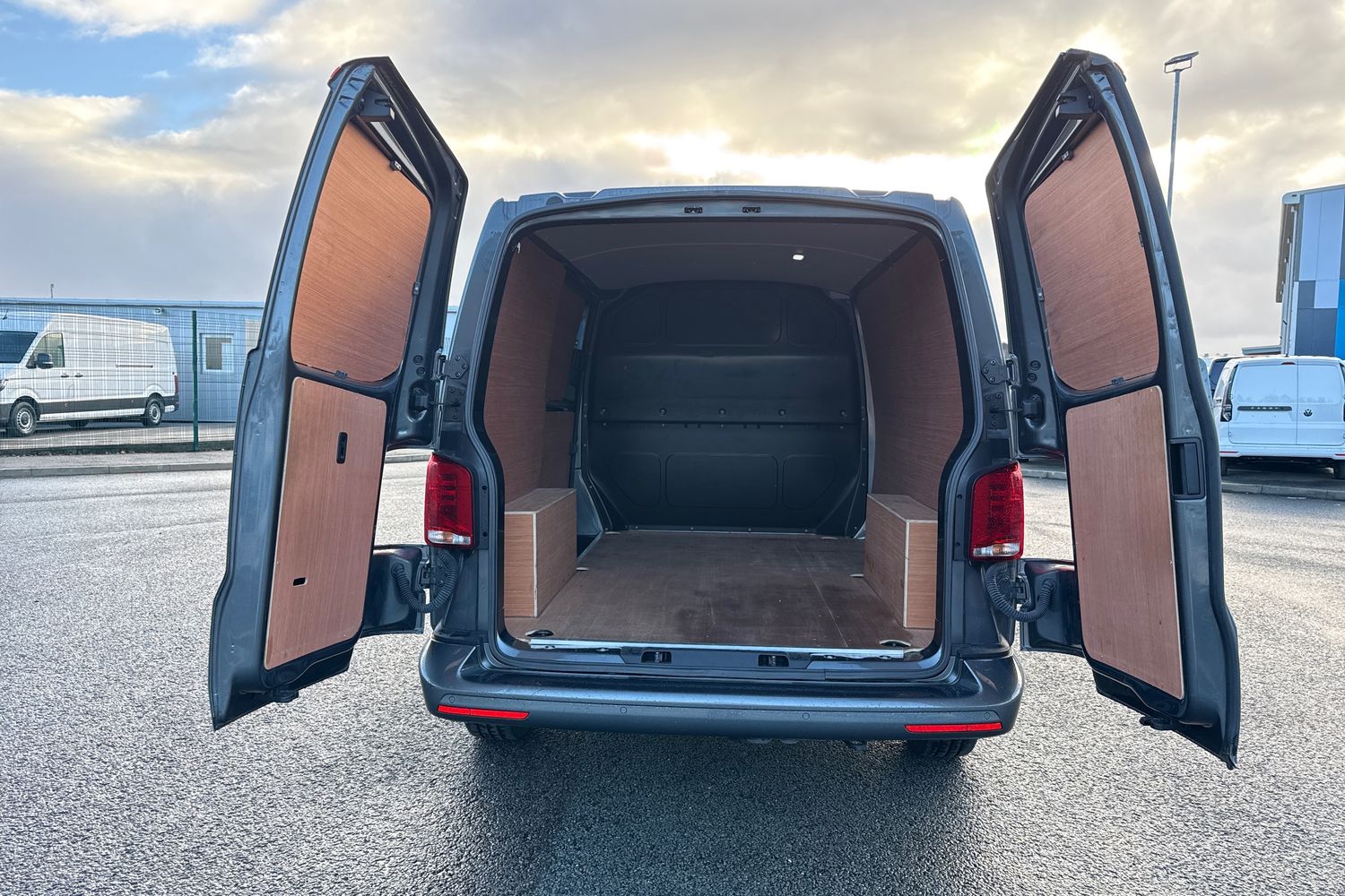 Used Volkswagen Transporter 2024 for sale - 77135462: Photo 6