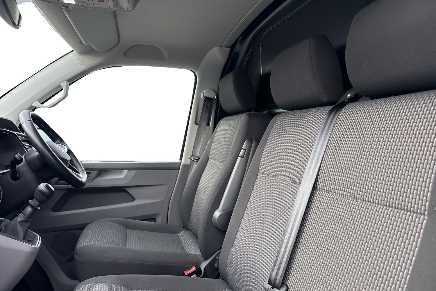 Used Volkswagen Transporter 2024 for sale - 76805352: Photo 15