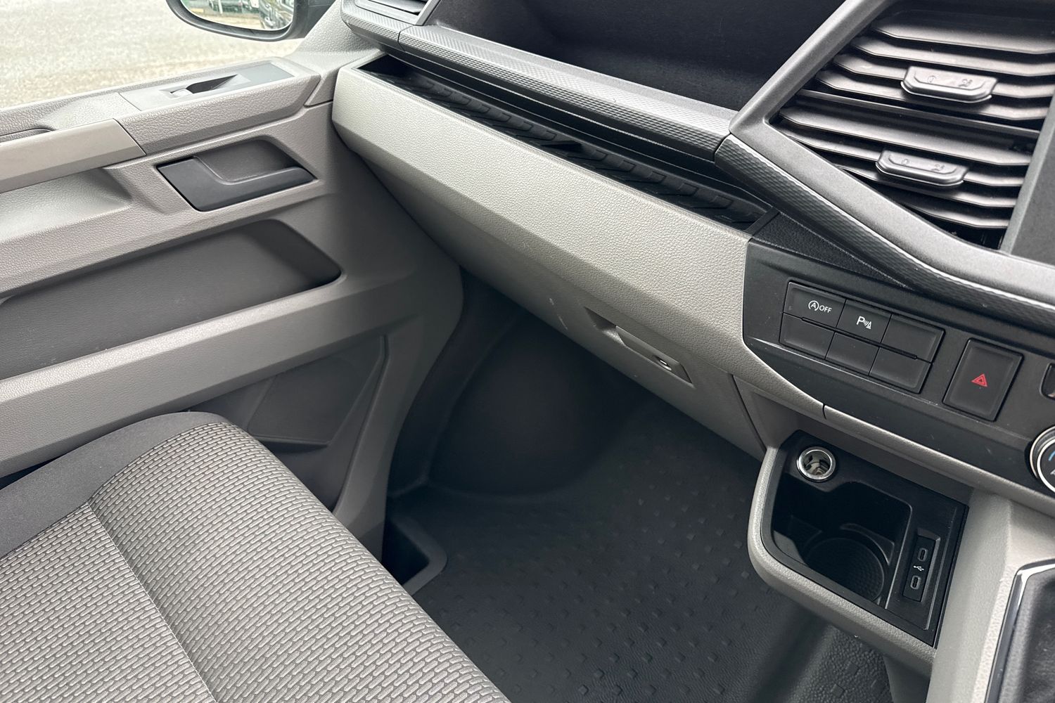 Used Volkswagen Transporter 2024 for sale - 76805352: Photo 19