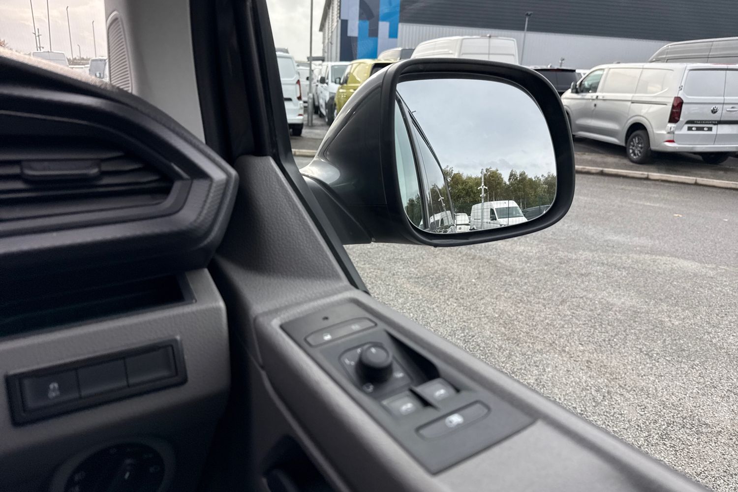 Used Volkswagen Transporter 2024 for sale - 76805352: Photo 20