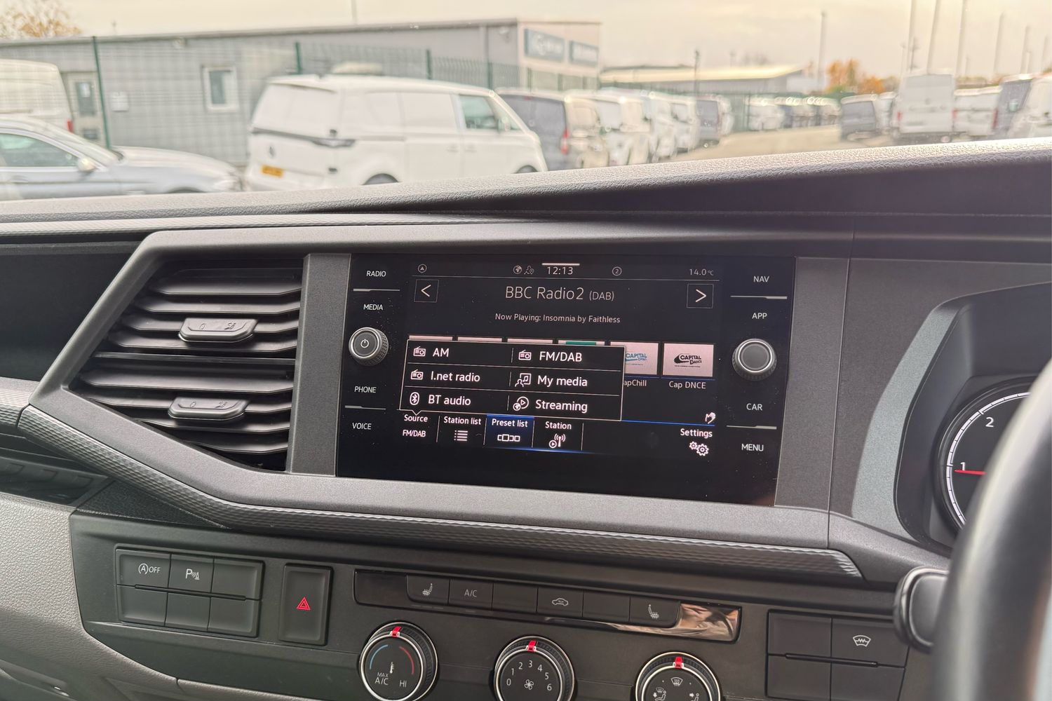 Used Volkswagen Transporter 2024 for sale - 76805352: Photo 43