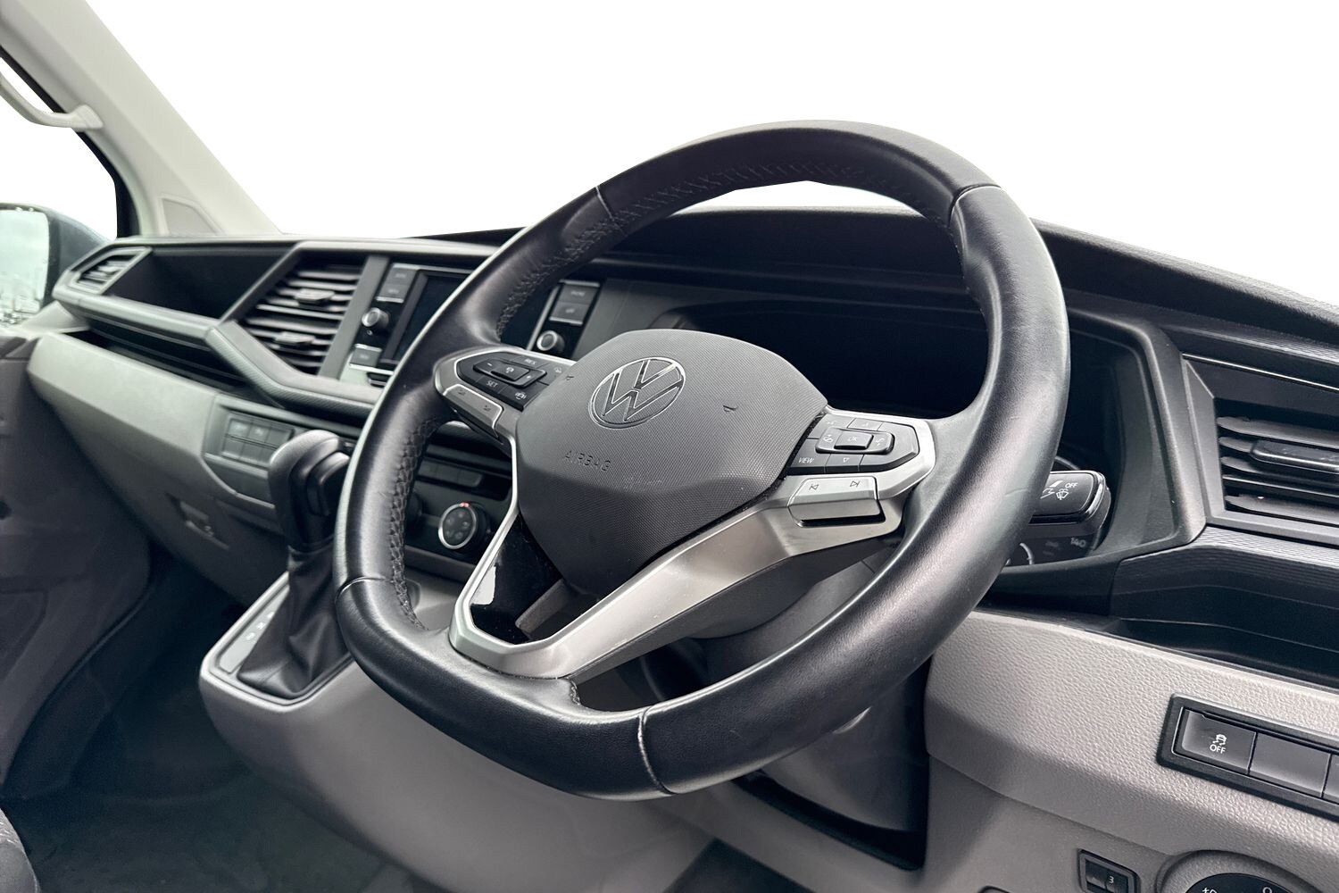 Used Volkswagen Transporter 2024 for sale - 76569623: Photo 13