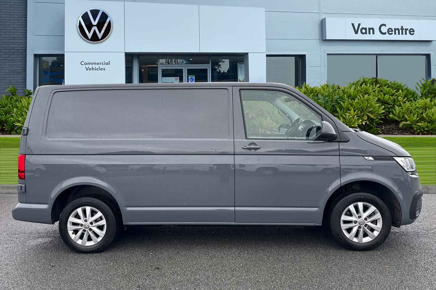 Used Volkswagen Transporter 2024 for sale - 76569623: Photo 3