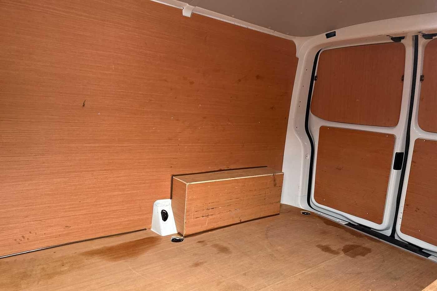 Used Volkswagen Transporter 2024 for sale - 76884167: Photo 13