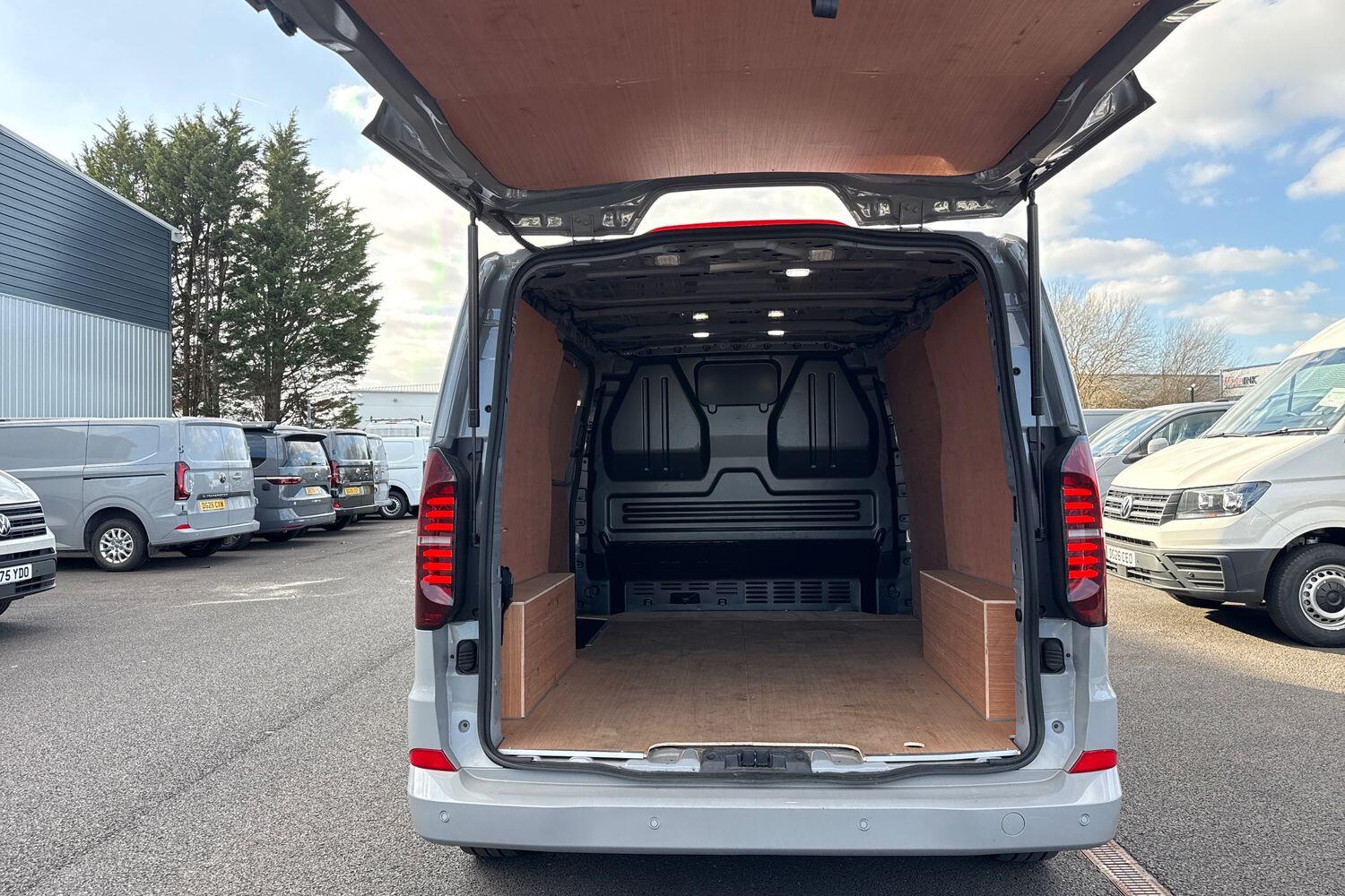 Used Volkswagen Transporter 2025 for sale - 77747670: Photo 9