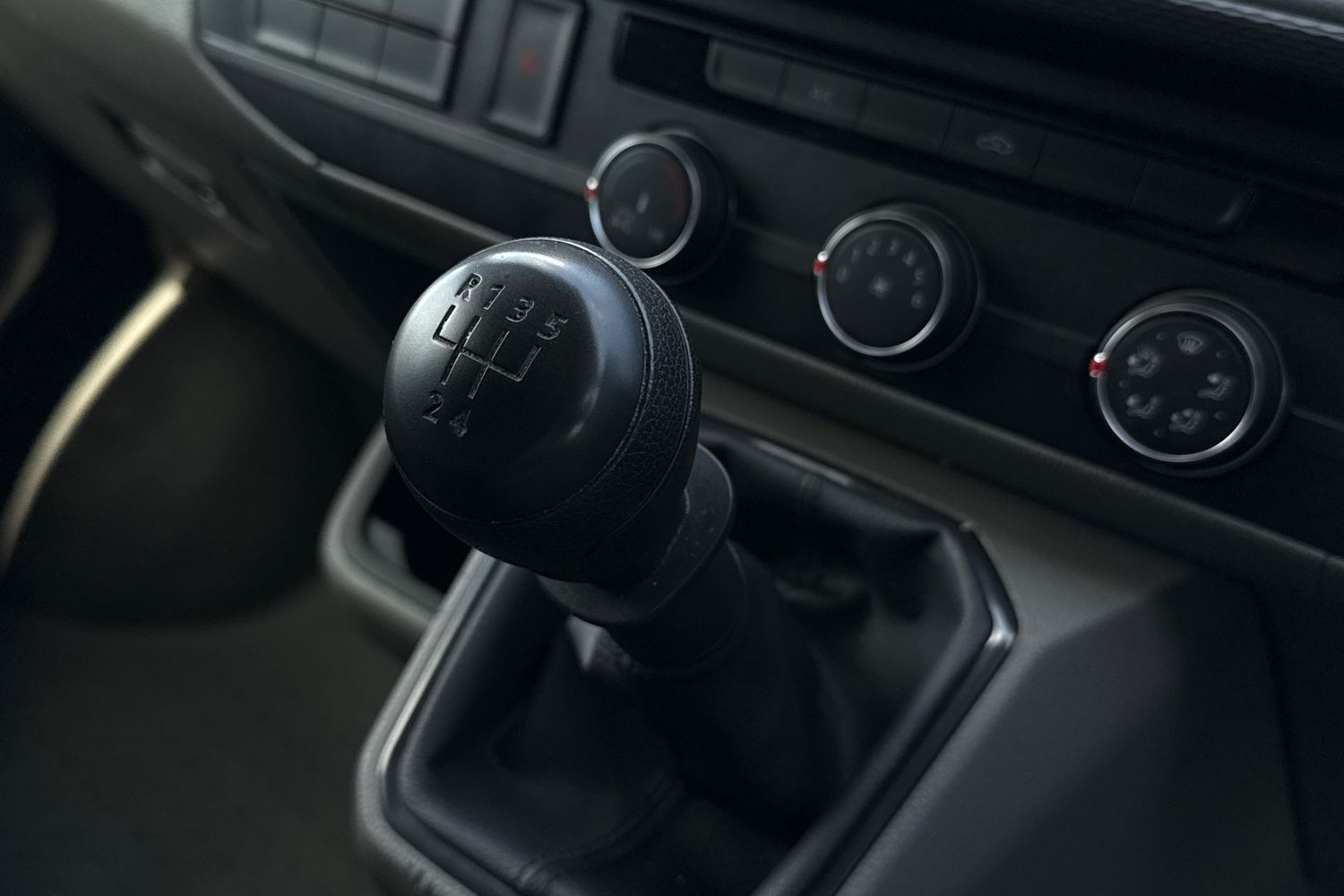 Used Volkswagen Transporter 2024 for sale - 76353290: Photo 22