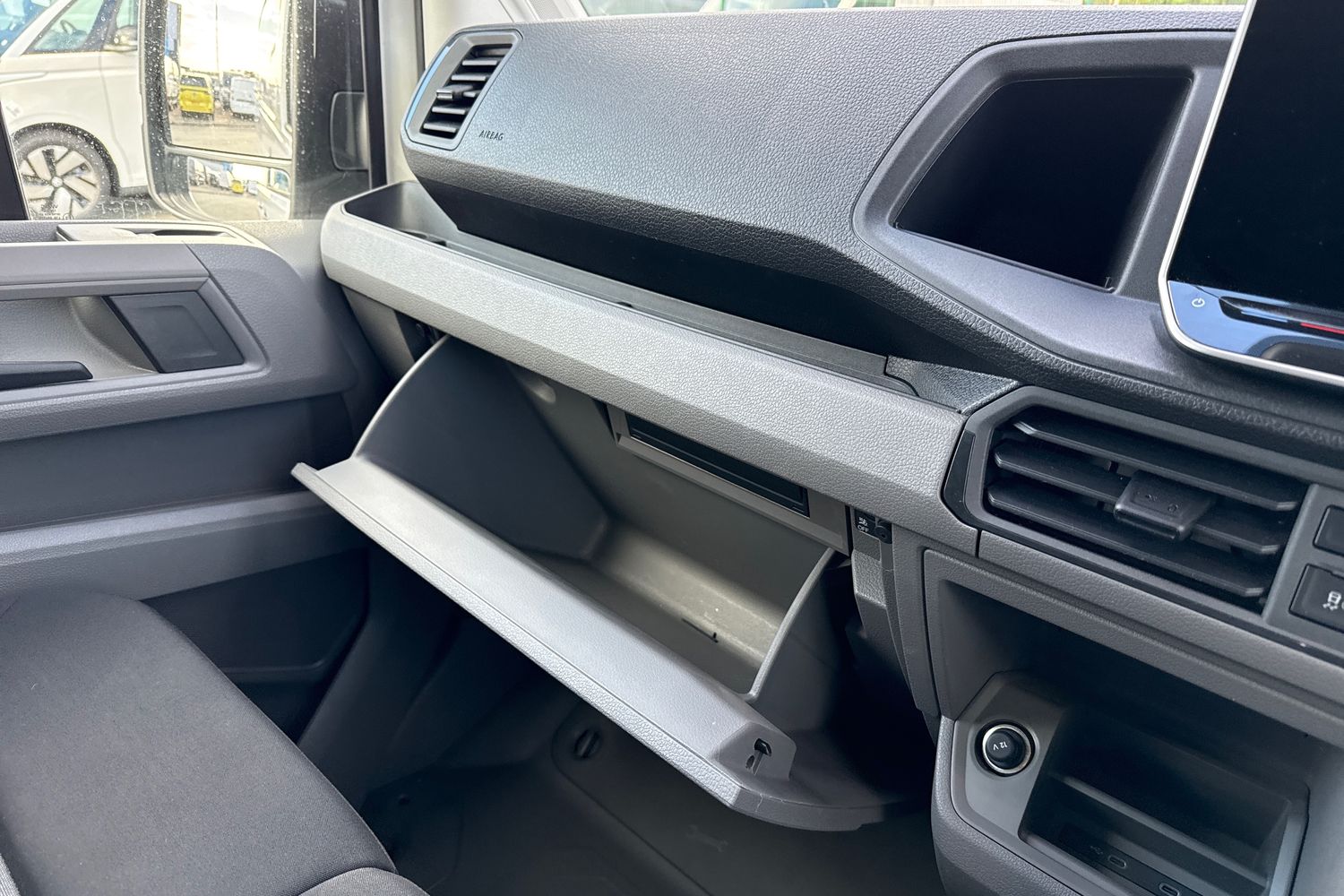 Used Volkswagen Crafter 2025 for sale - 76805300: Photo 36