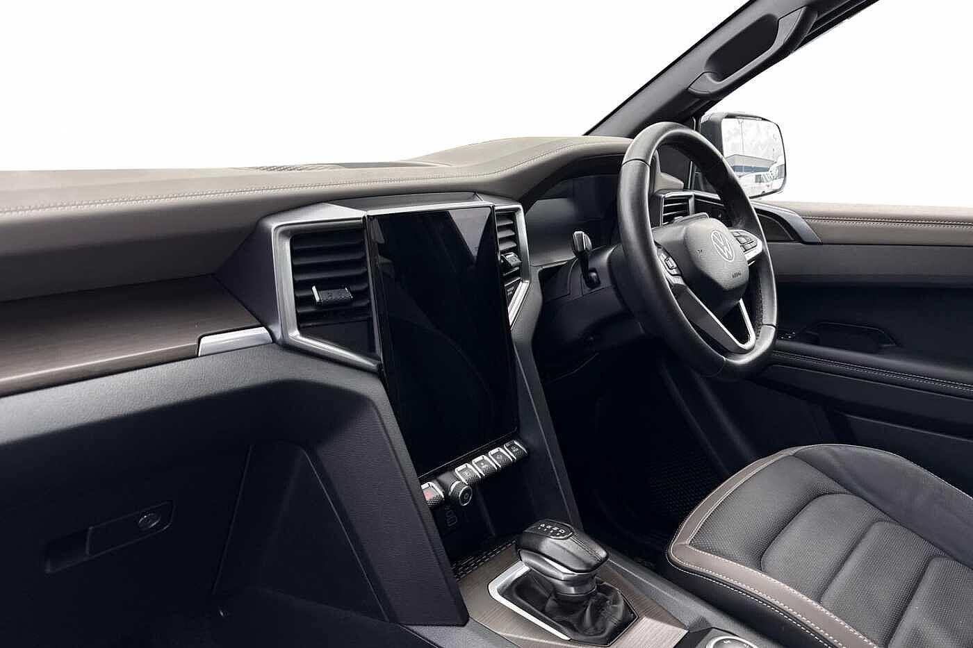 Used Volkswagen Amarok 2024 for sale - 76617138: Photo 2