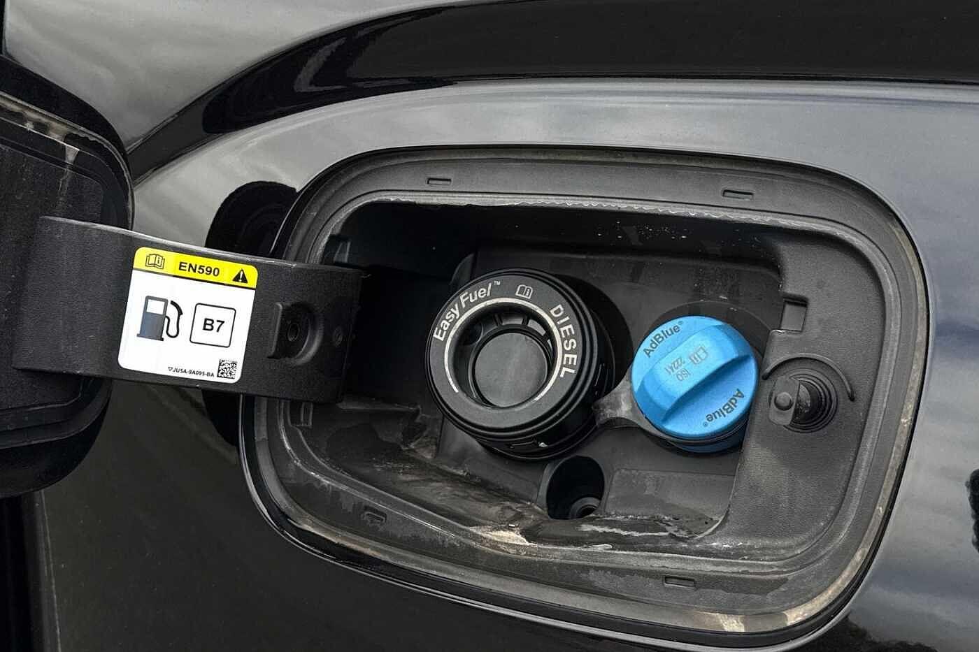 Used Volkswagen Amarok 2024 for sale - 76617138: Photo 24