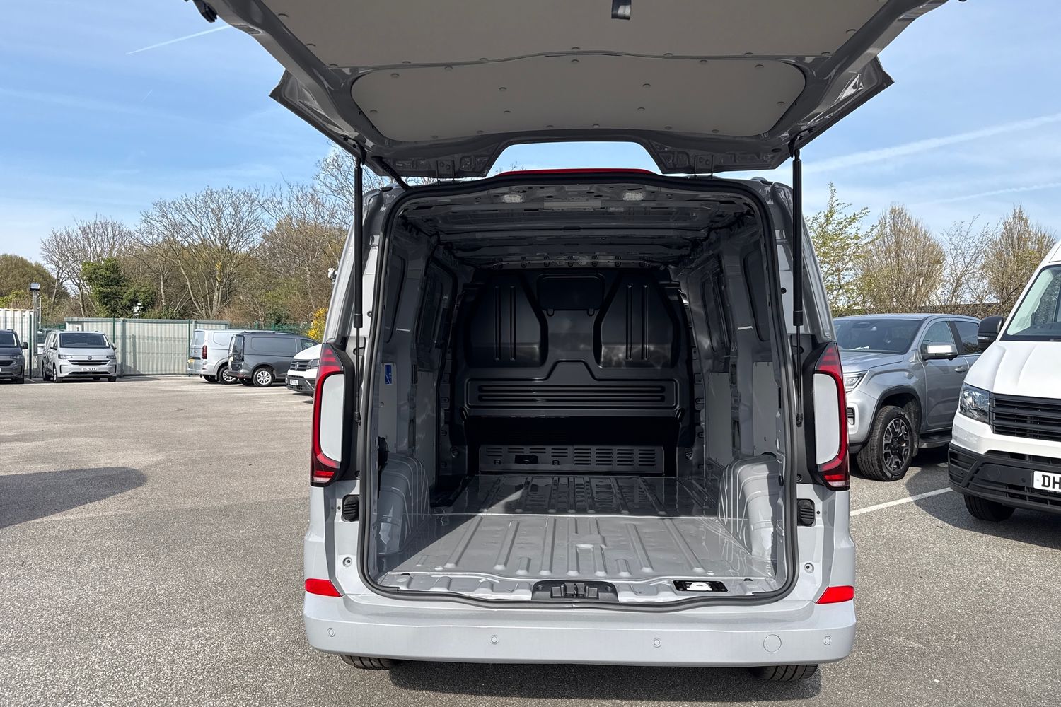 Used Volkswagen Transporter 2026 for sale - 78121148: Photo 6