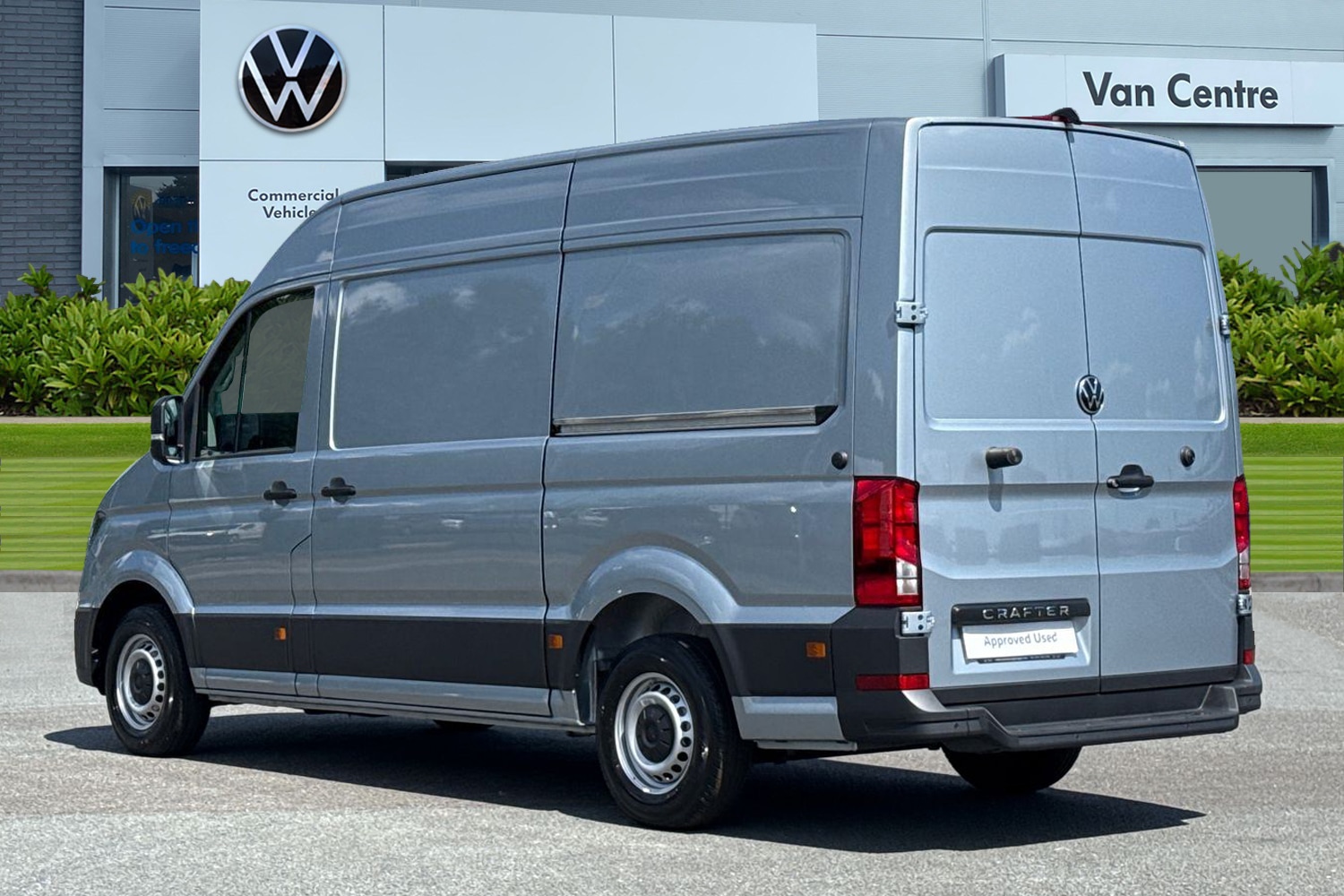 Used Volkswagen Crafter 2025 for sale - 77236113: Photo 2