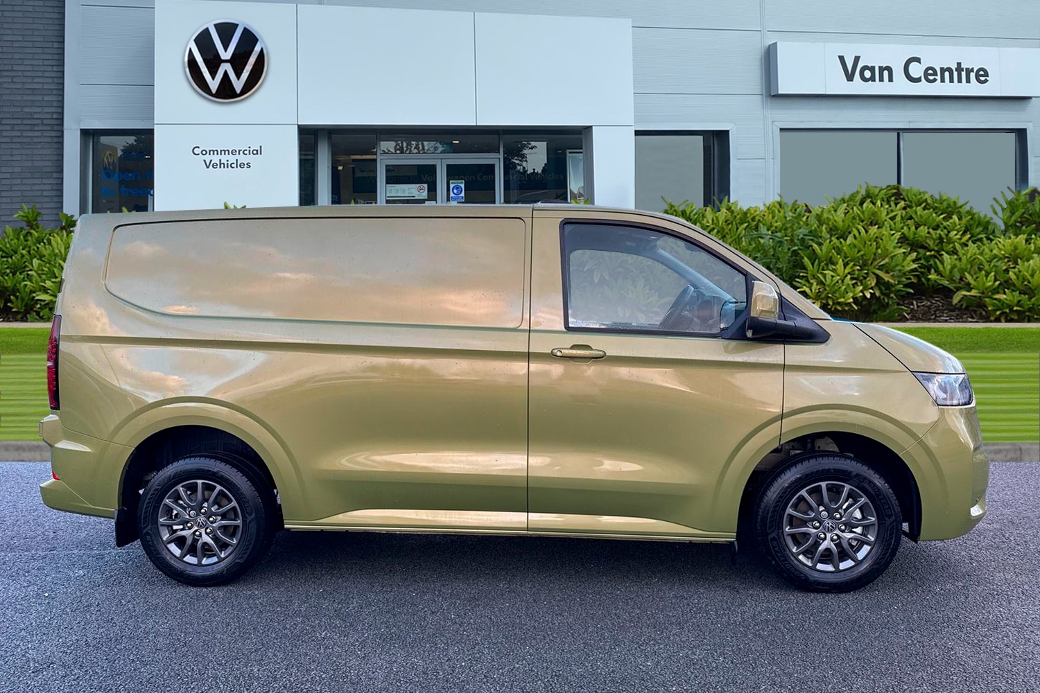 Used Volkswagen Transporter 2025 for sale - 77014031: Photo 3