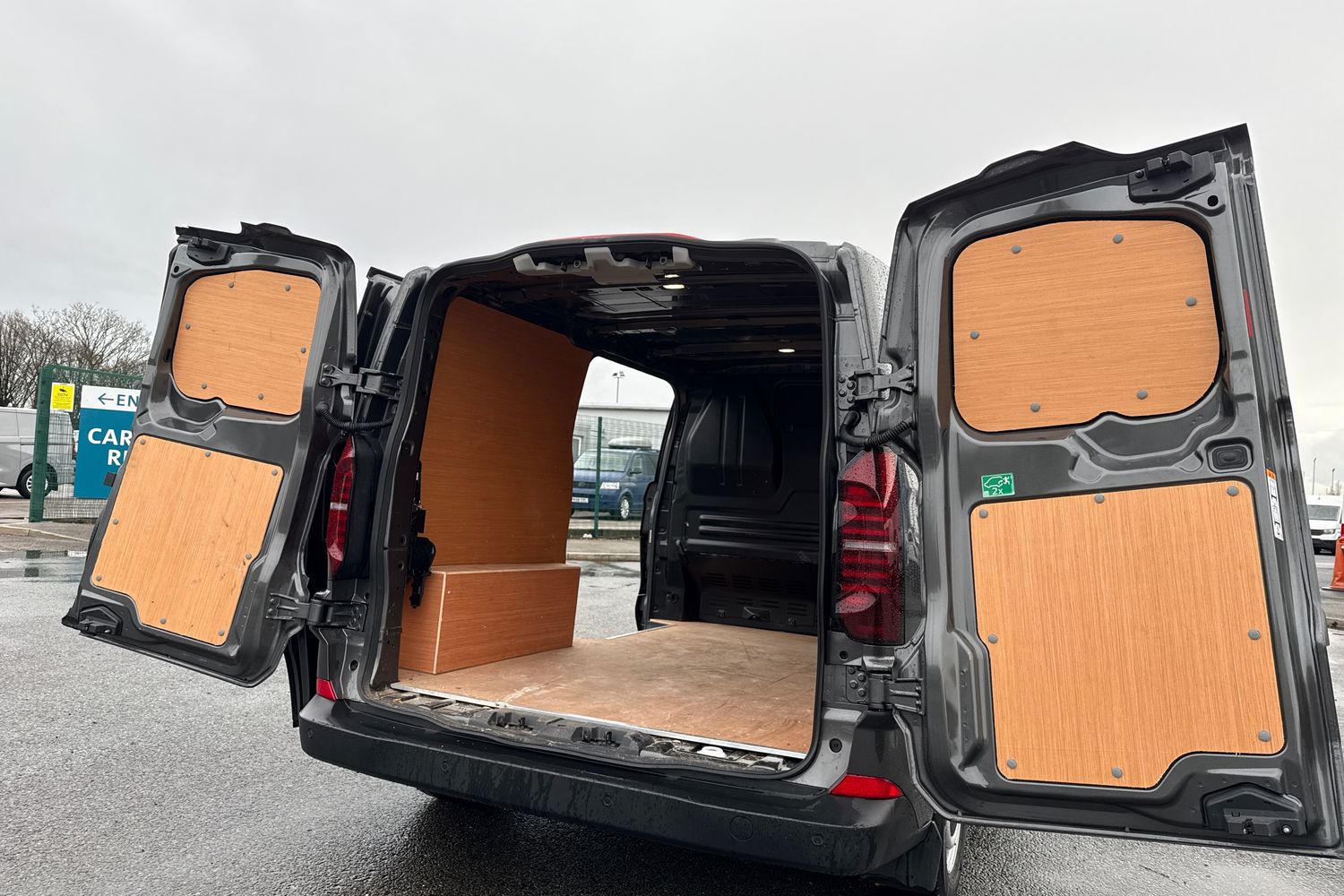 Used Volkswagen Transporter 2025 for sale - 76827888: Photo 32