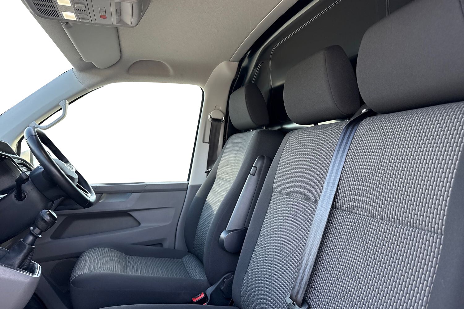 Used Volkswagen Transporter 2024 for sale - 76401719: Photo 15