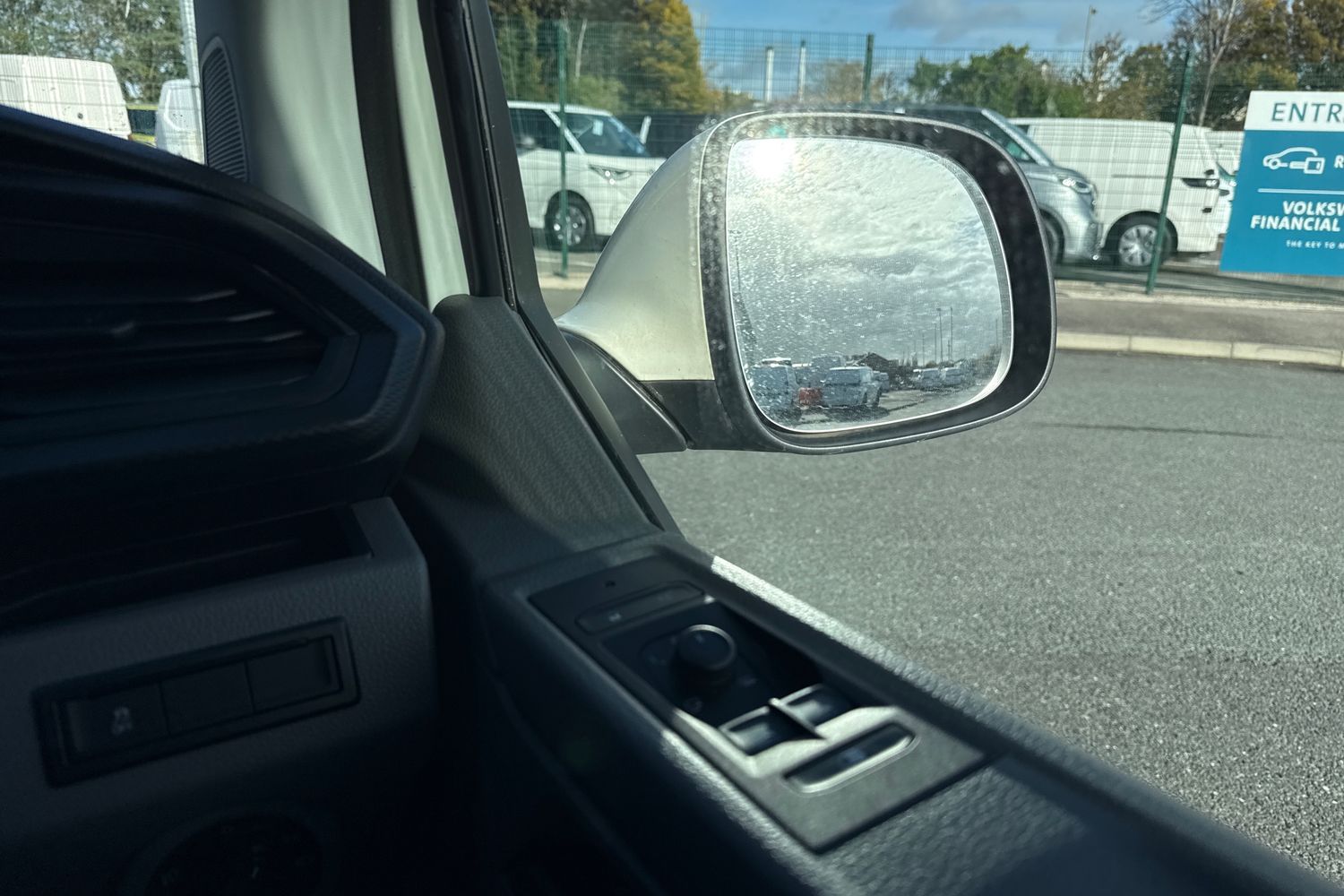 Used Volkswagen Transporter 2024 for sale - 76401719: Photo 20