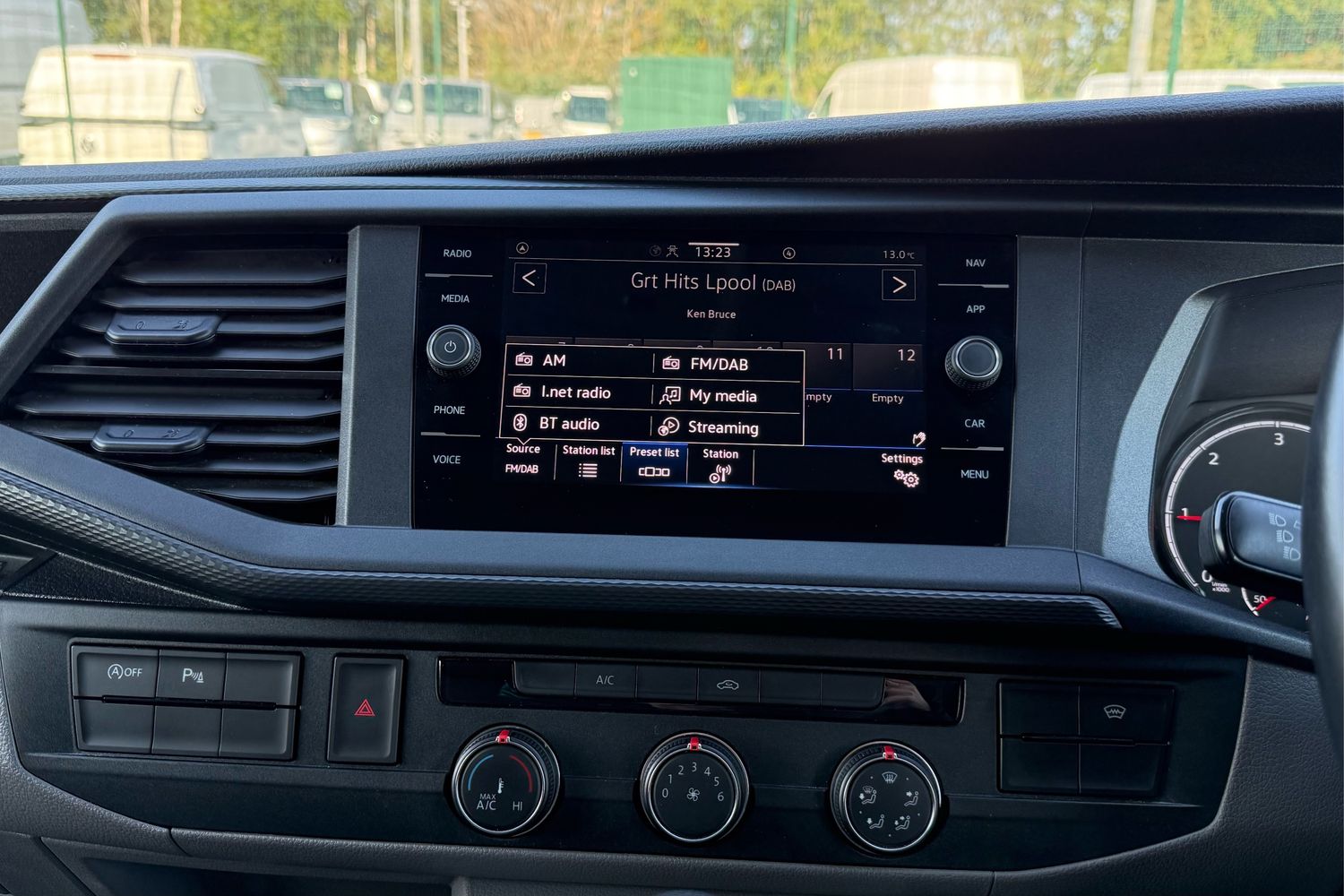 Used Volkswagen Transporter 2024 for sale - 76401719: Photo 42