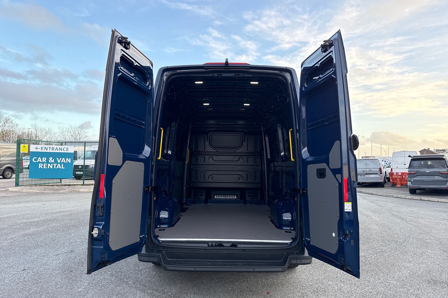 Used Volkswagen Crafter 2025 for sale - 77071957: Photo 6