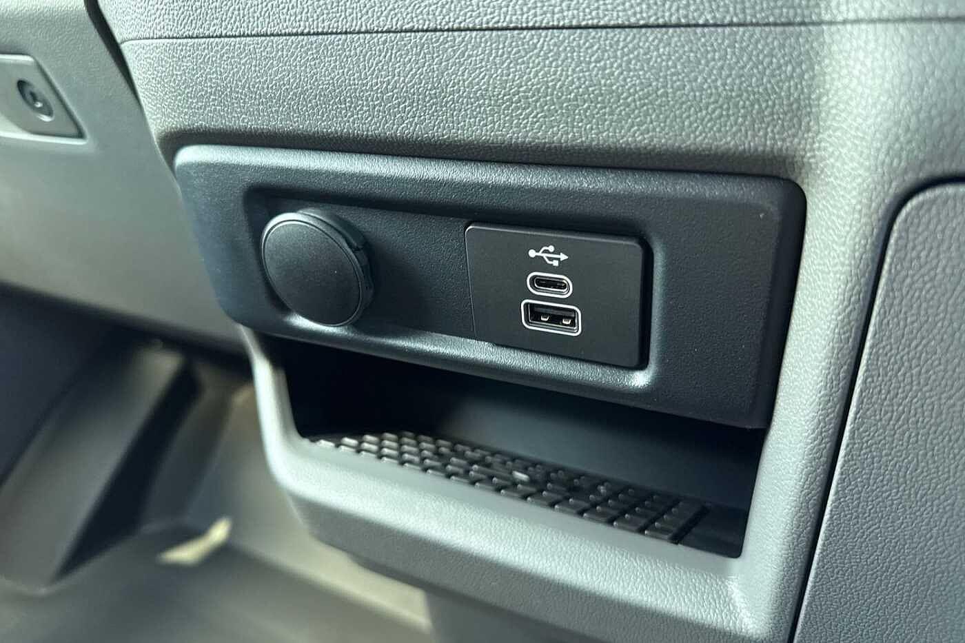 Used Volkswagen Transporter 2025 for sale - 77981861: Photo 41