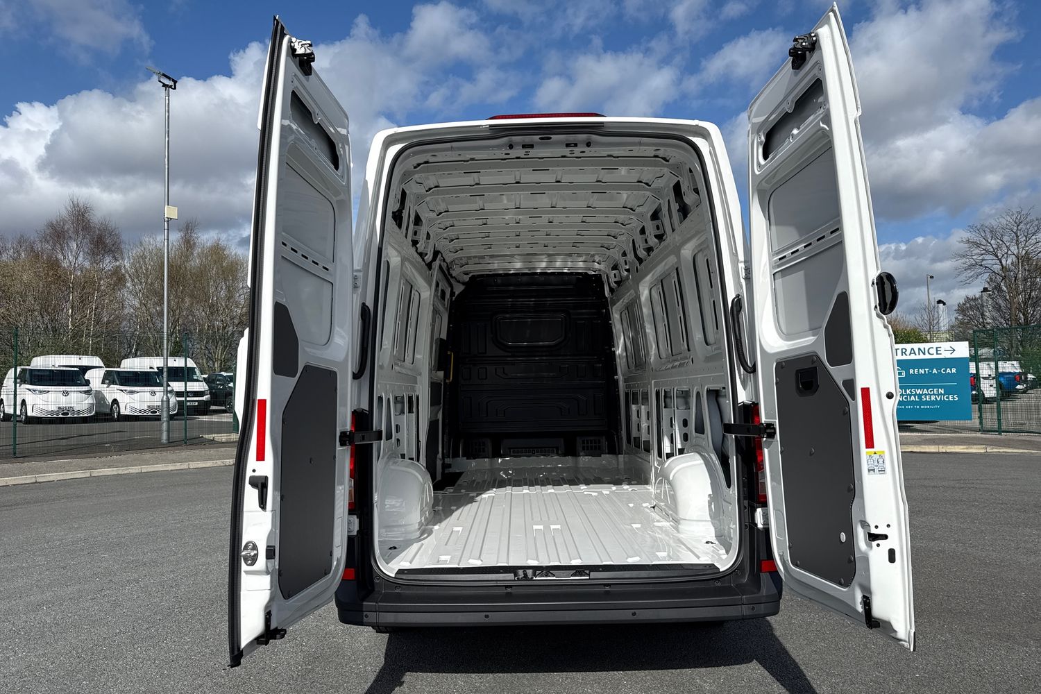Used Volkswagen Crafter 2025 for sale - 76890182: Photo 6