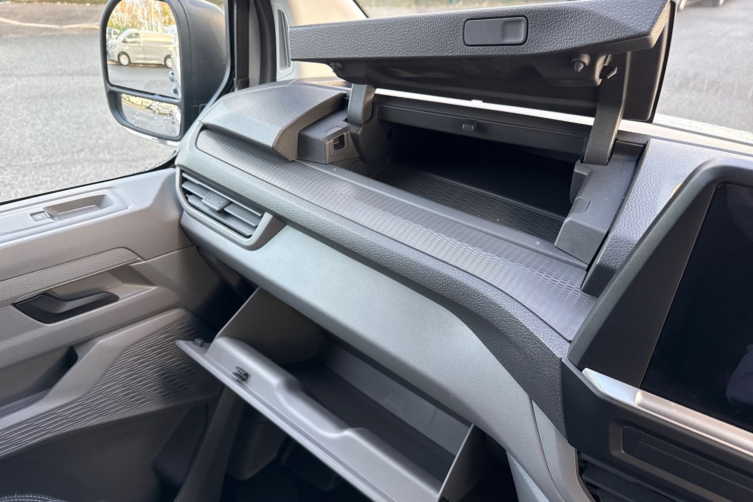 Used Volkswagen Transporter 2025 for sale - 78069852: Photo 35