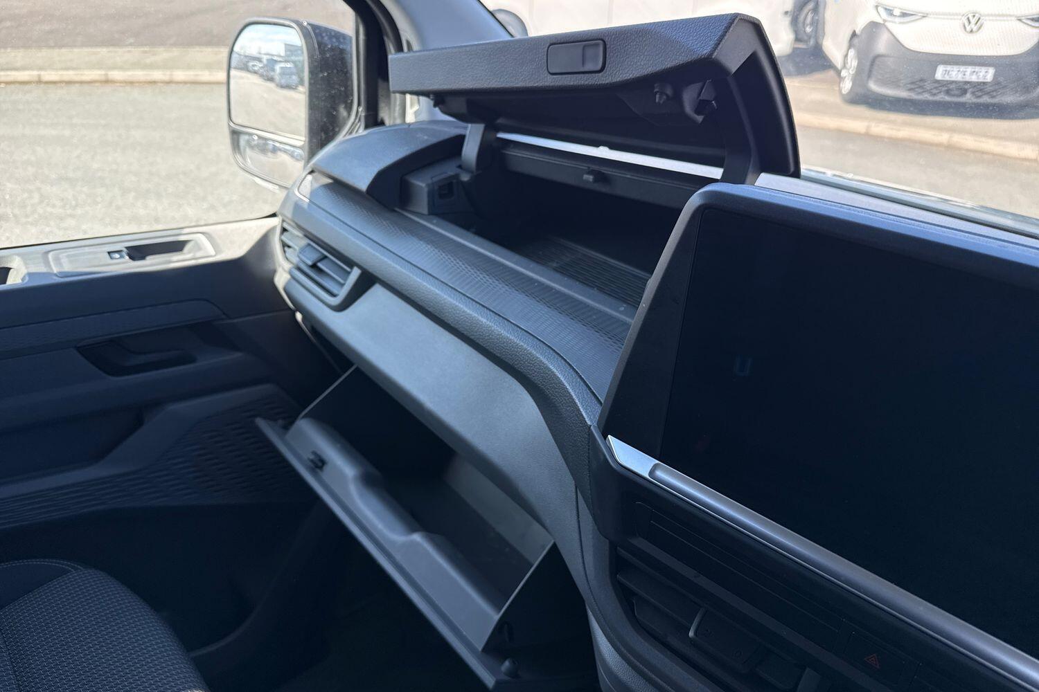 Used Volkswagen Transporter 2025 for sale - 78163399: Photo 30