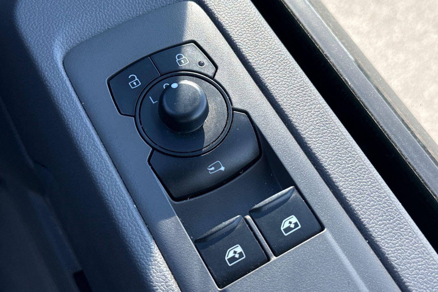 Used Volkswagen Transporter 2025 for sale - 78163399: Photo 39