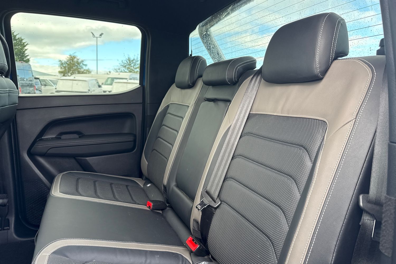 Used Volkswagen Amarok 2024 for sale - 76339930: Photo 18