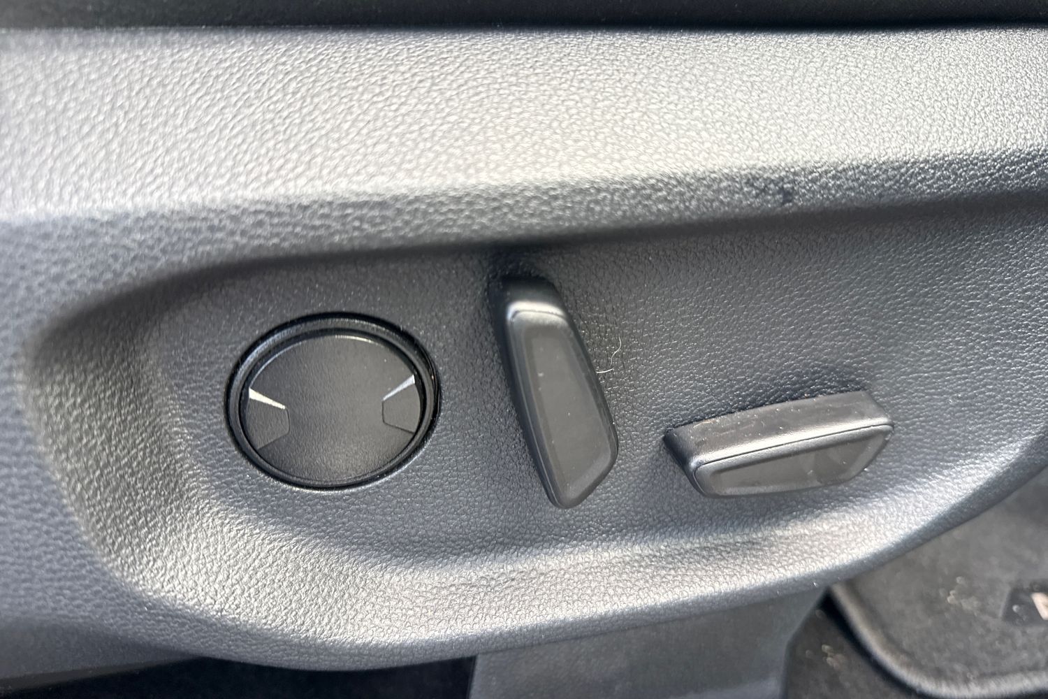 Used Volkswagen Amarok 2024 for sale - 76339930: Photo 38