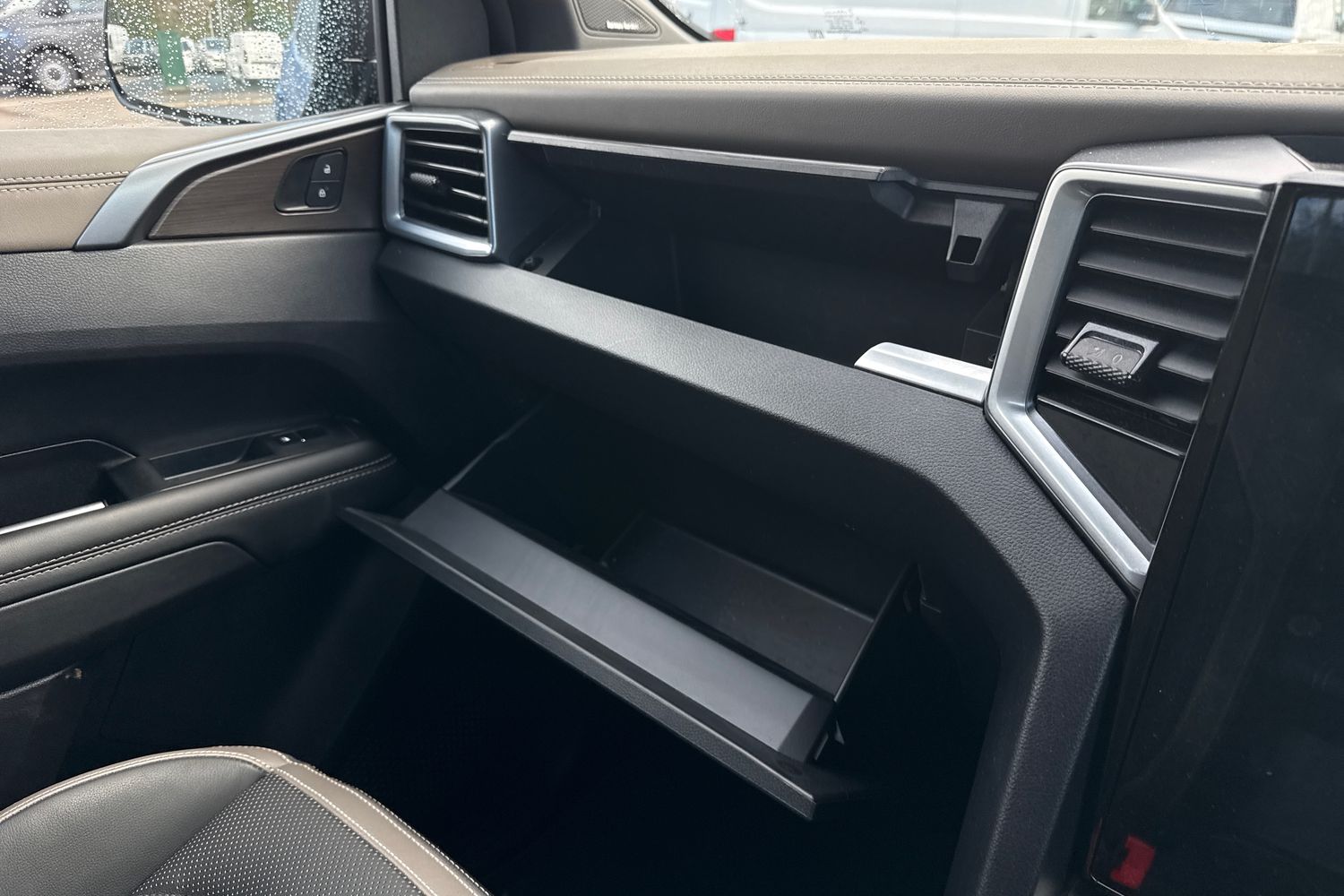 Used Volkswagen Amarok 2024 for sale - 76339930: Photo 41