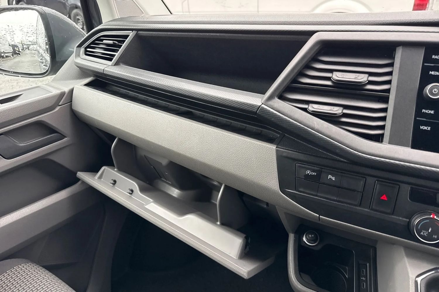 Used Volkswagen Transporter 2024 for sale - 76863293: Photo 33