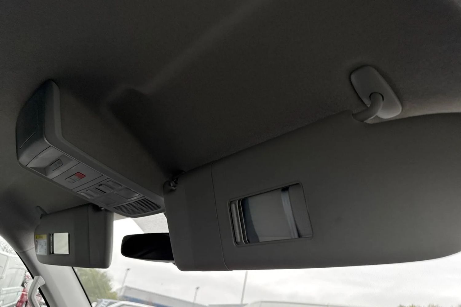 Used Volkswagen Transporter 2024 for sale - 76863293: Photo 42