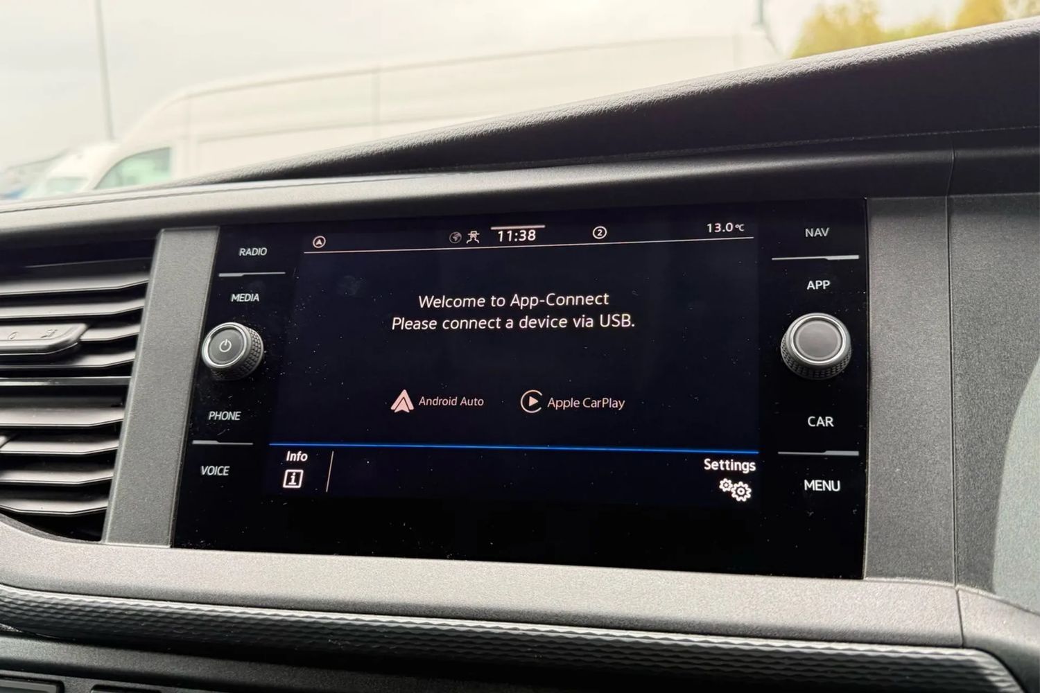 Used Volkswagen Transporter 2024 for sale - 76863293: Photo 48