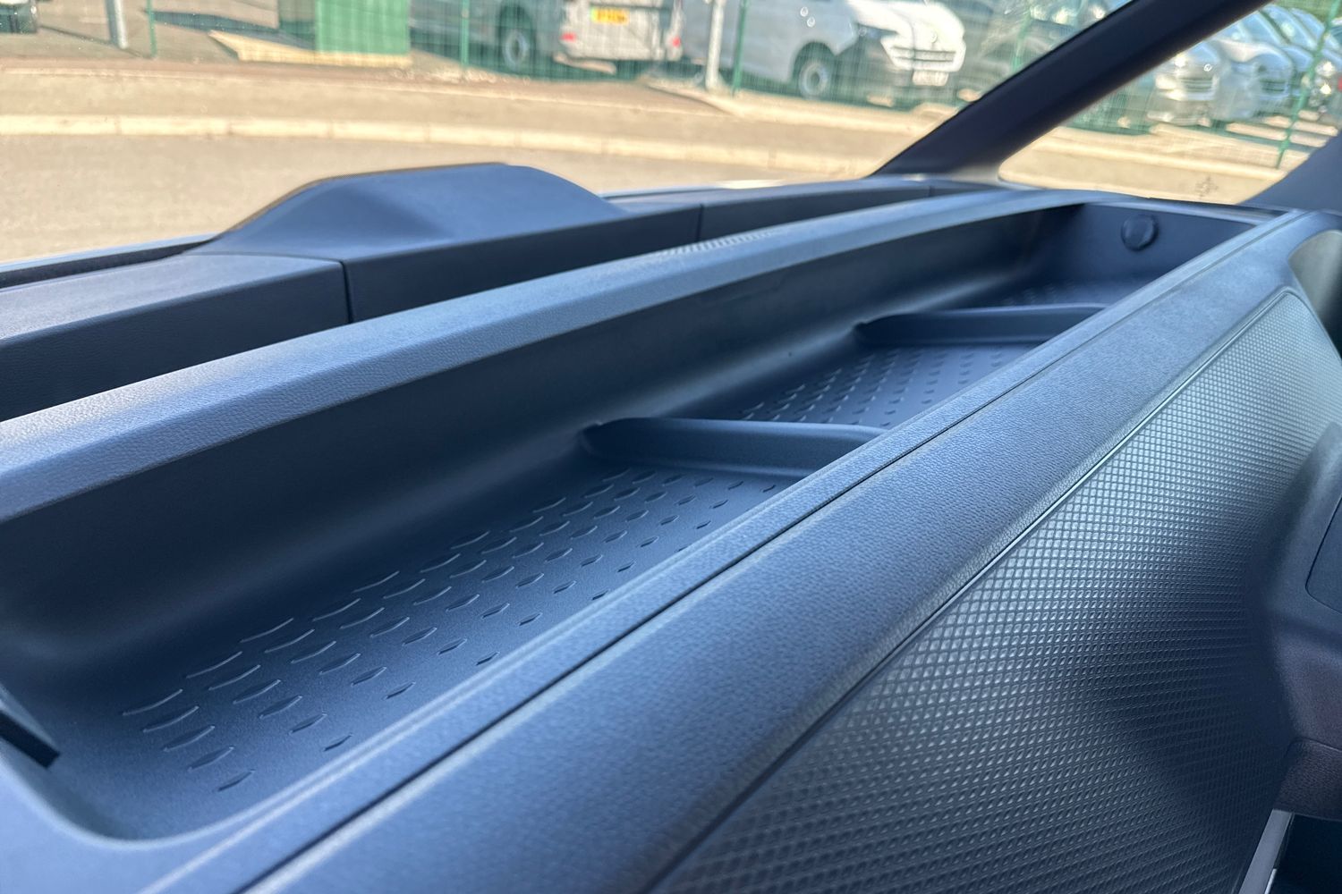 Used Volkswagen ID.Buzz 2025 for sale - 76739576: Photo 33