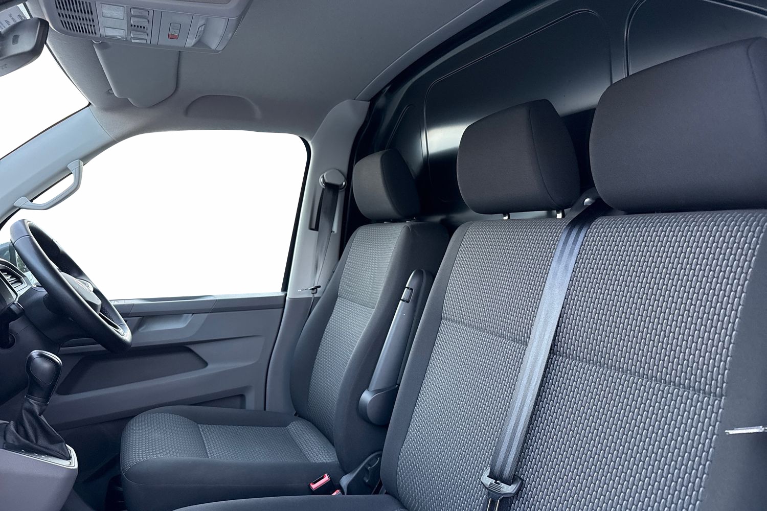 Used Volkswagen Transporter 2024 for sale - 76576231: Photo 15