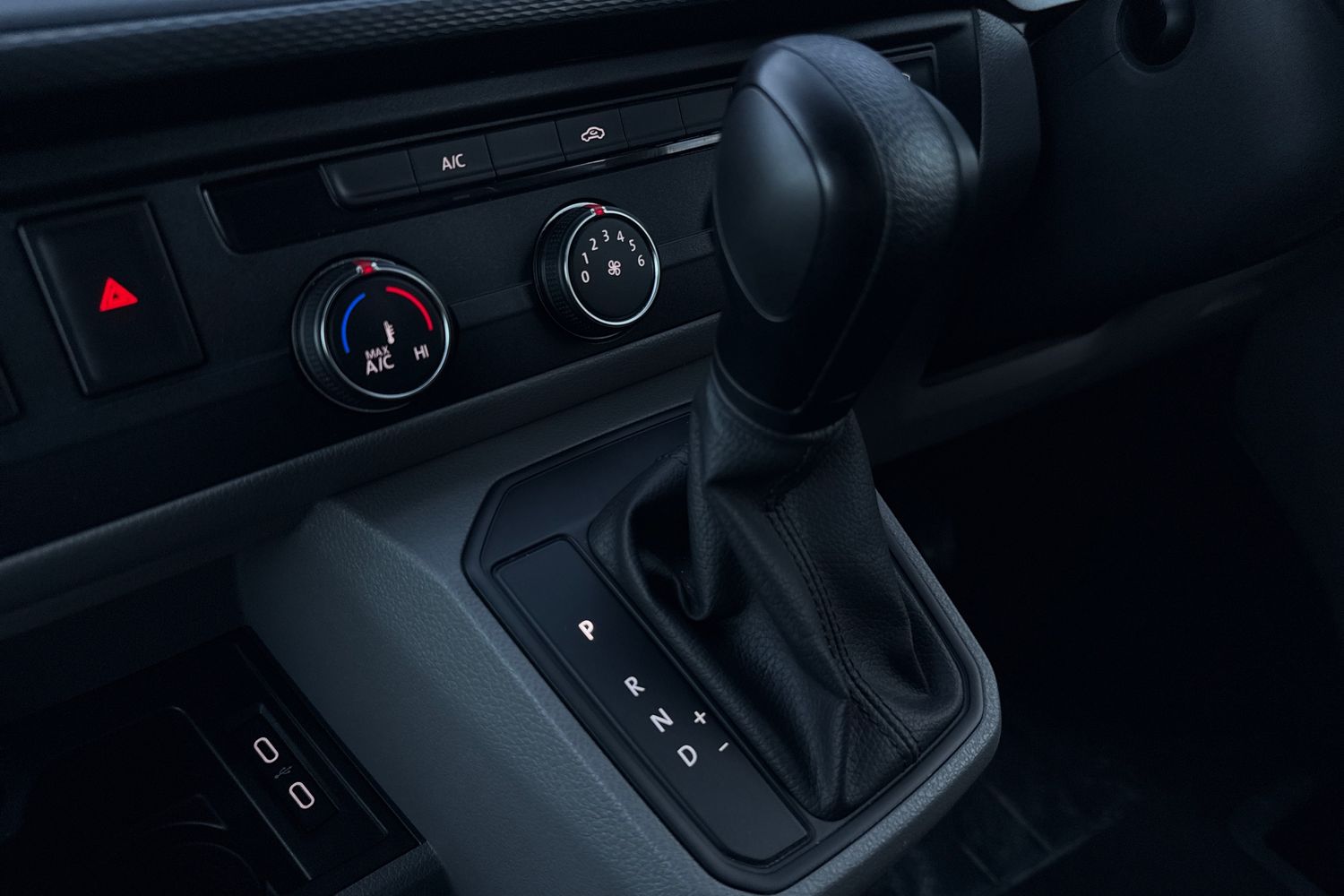 Used Volkswagen Transporter 2024 for sale - 76576231: Photo 22