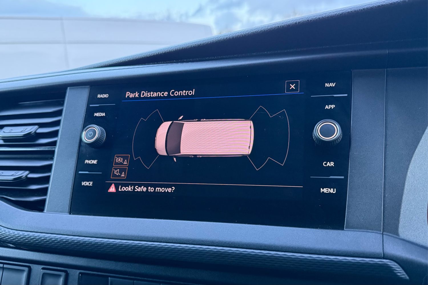 Used Volkswagen Transporter 2024 for sale - 76576231: Photo 50