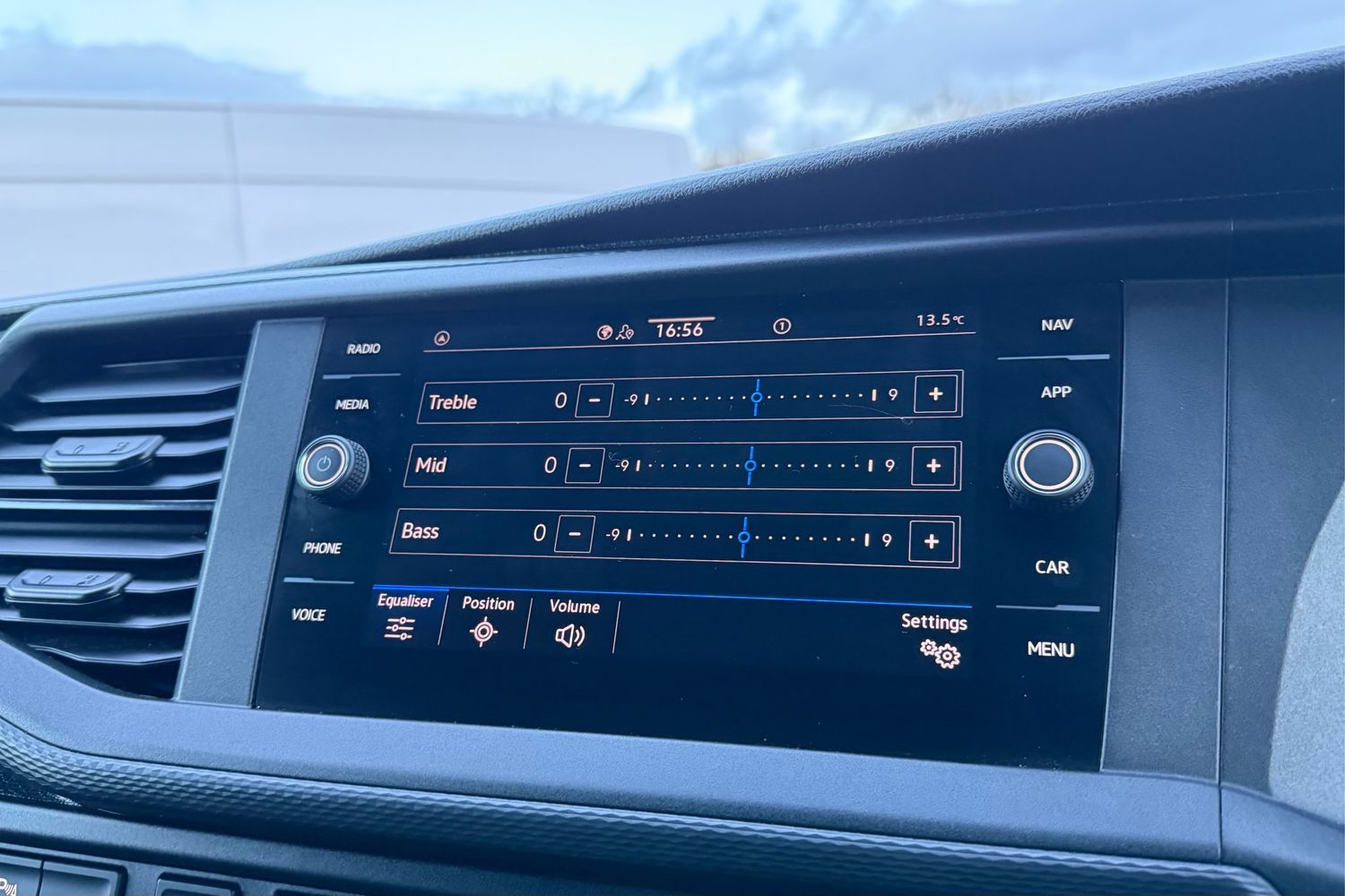 Used Volkswagen Transporter 2024 for sale - 76576231: Photo 52