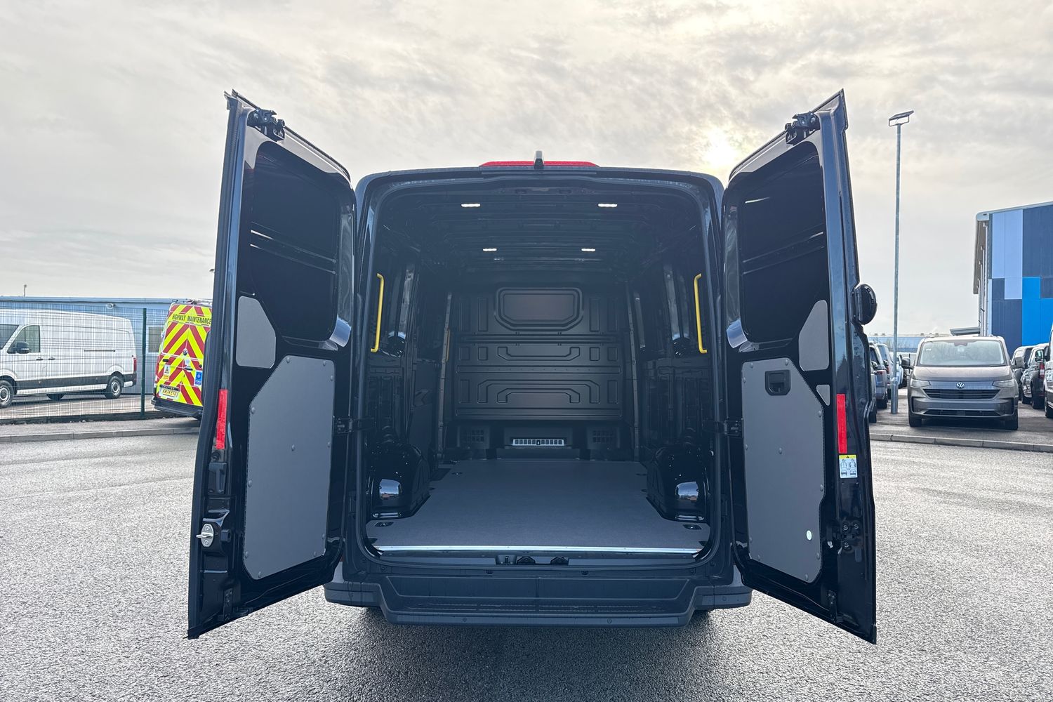 Used Volkswagen Crafter 2025 for sale - 77219971: Photo 6