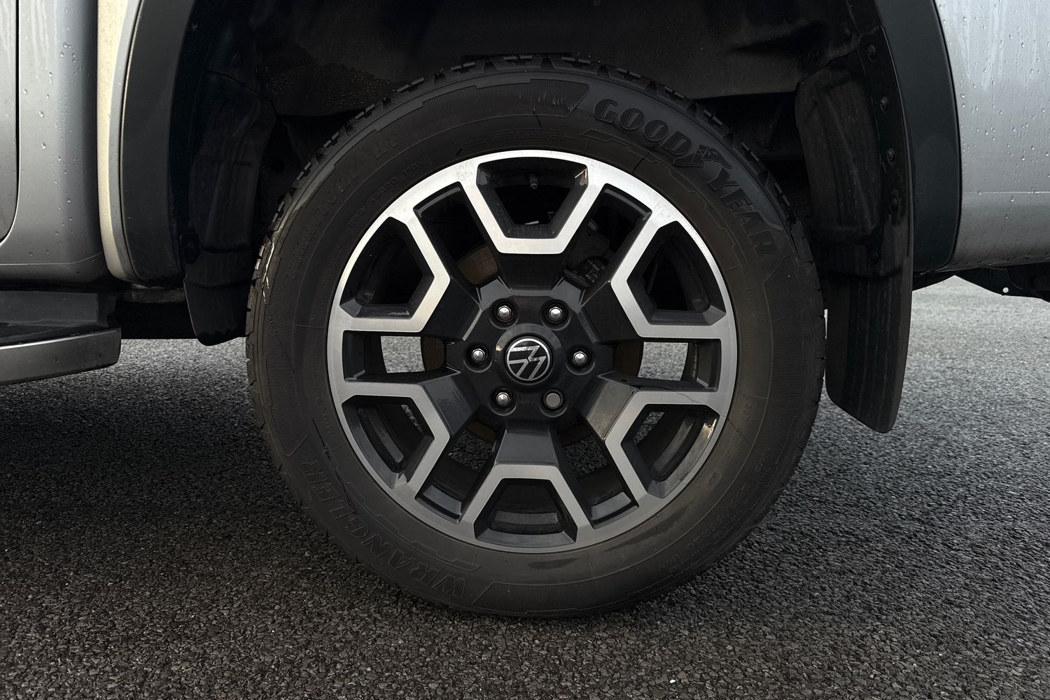 Used Volkswagen Amarok 2024 for sale - 76968096: Photo 11